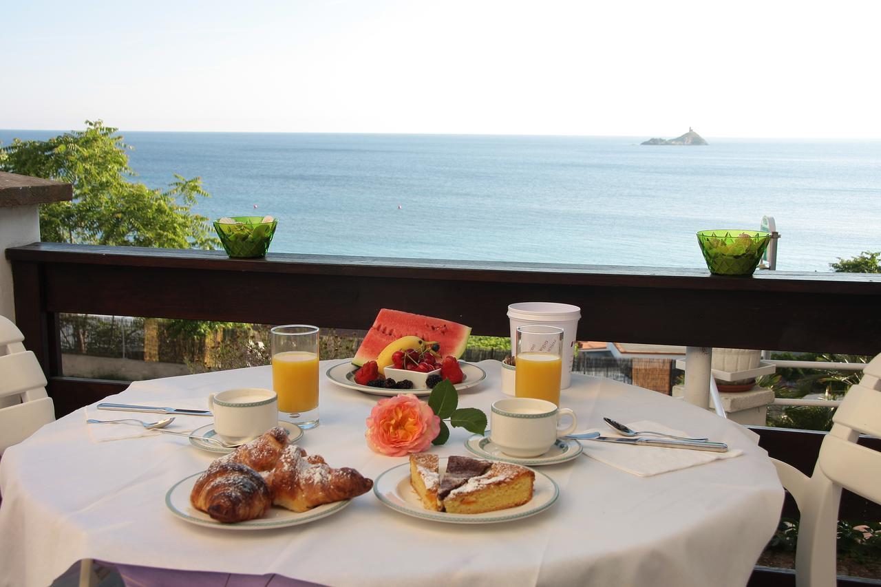 Hotel Villa Ombrosa Portoferraio Quarto foto